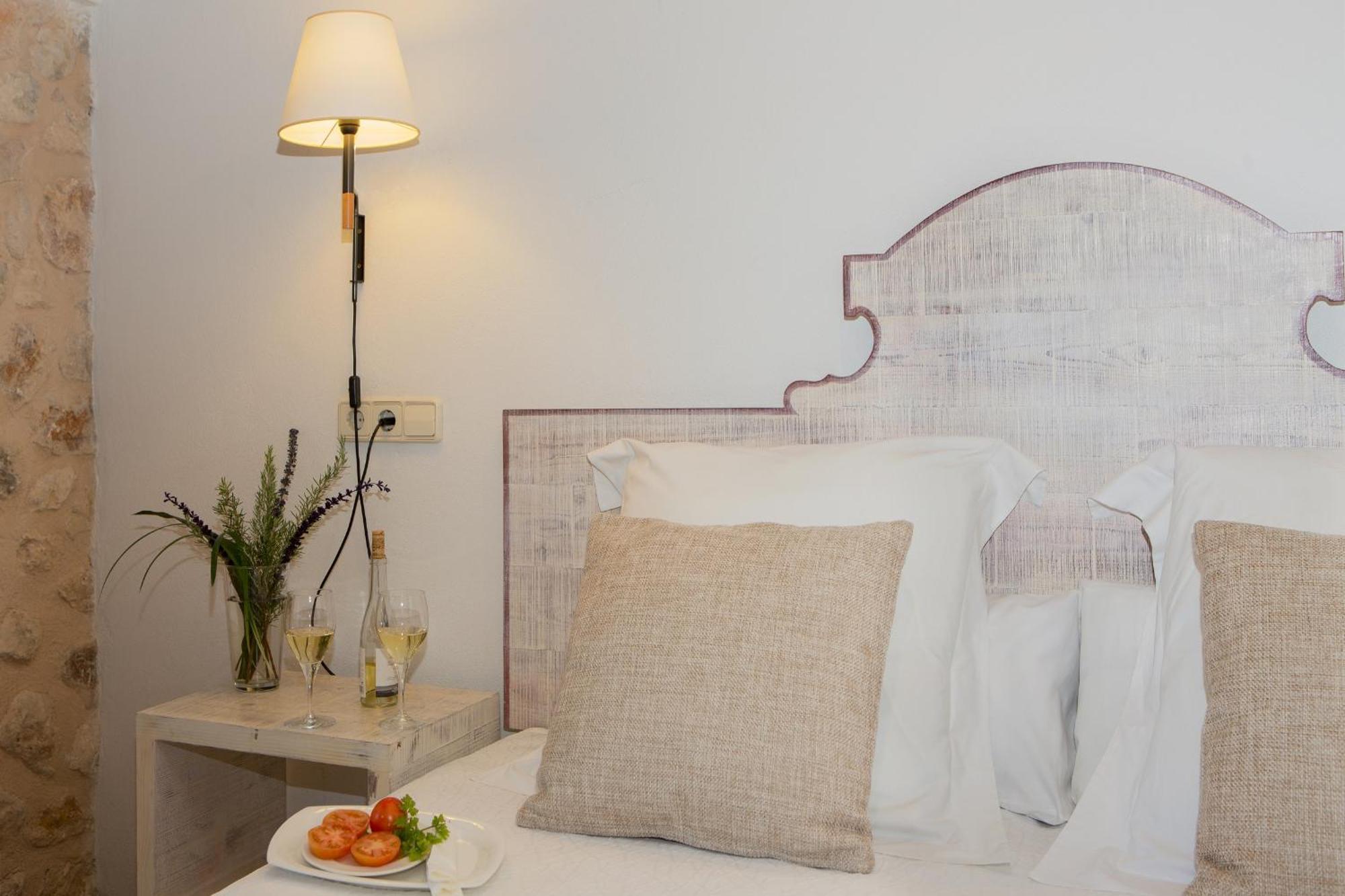 Monnaber Vell Hotell Campanet Rum bild