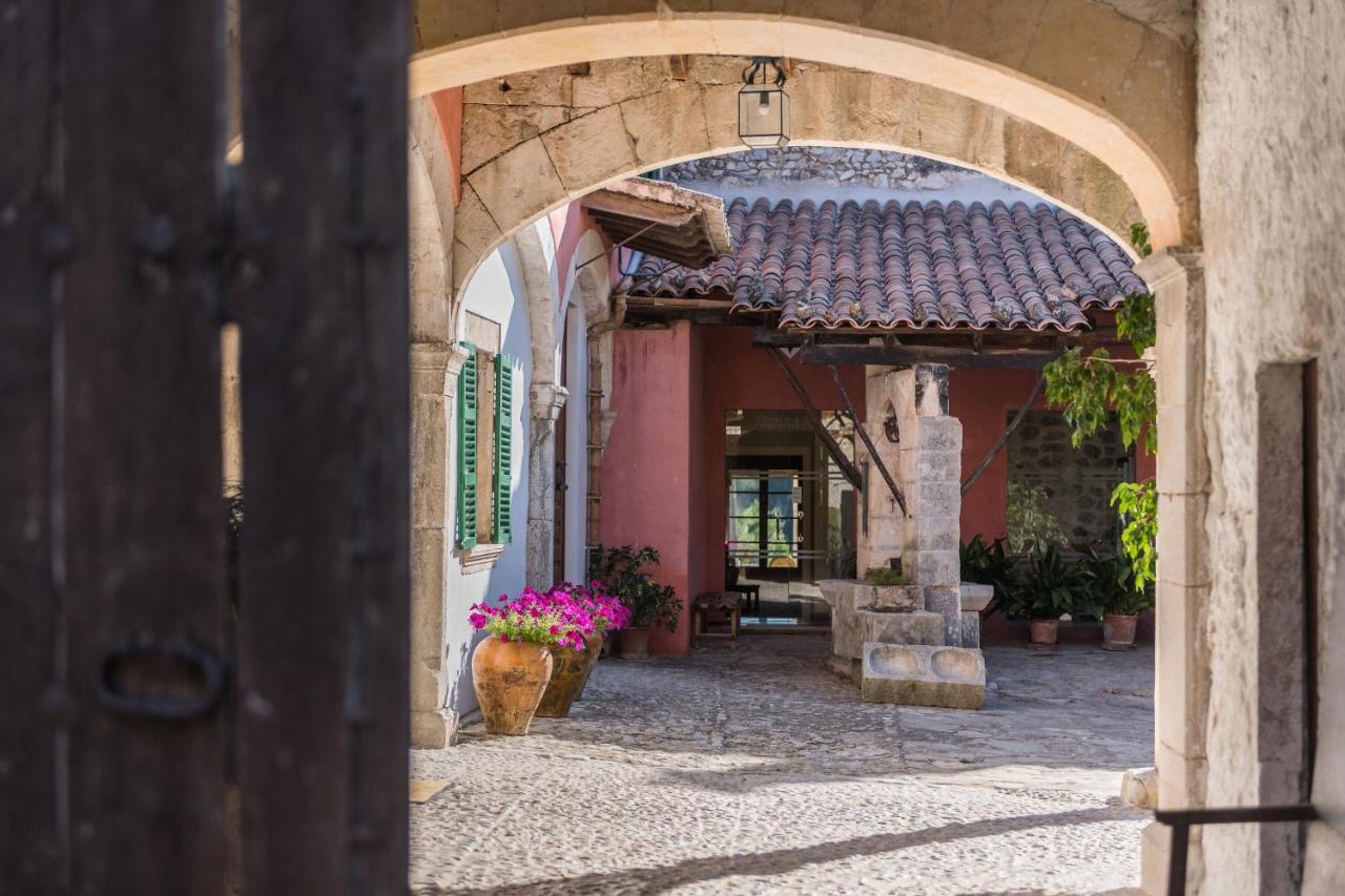 Monnaber Vell Hotell Campanet Exteriör bild